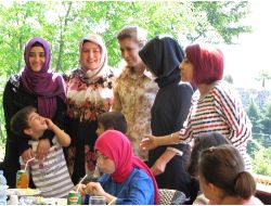 Ünye'de Sevgi Çiçeklerine Şefkat Eli Uzandı