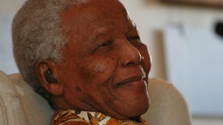 Mandela'nın sağlık durumu ciddi