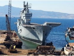 Bosna Ve Irak'ta Görev Yapan İngiliz Uçak Gemisi Türkiye'de Sökülecek