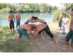 Belediye Başkanı Sözen, Kırkpınar'ın Yıldızlarını Ağırlıyor