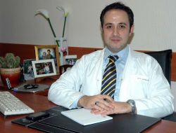 Psikiyatri Uzmanı Dr. Çekem: Karnesinde Zayıf Olan Öğrenciye Sert Yaklaşmayın