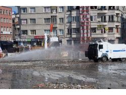 Taksim'deki Gerginlik Sürüyor