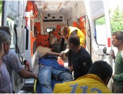 Derebağ'da Traktör Devrildi: 2 Yaralı