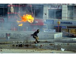Taksim Meydanı'nda Art Arda Müdahale