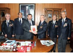 Gaziler Başkan Demirel’i Ziyaret Etti