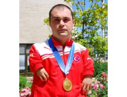 Başkan Akyürek, Dünya Şampiyonu Gökbaba'yı Kabul Etti