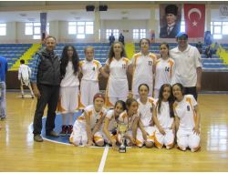 Yol Spor’un ‘küçük Kızları’ Basketbolda Erzurum Şampiyonu Oldu