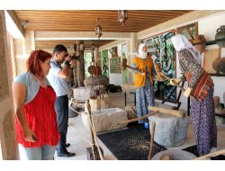 Turistler, Yörük Hayatını 6 Dilde Dinleyecek