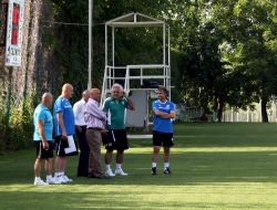 Bursaspor'da Hikmet Karaman Sahaya İndi