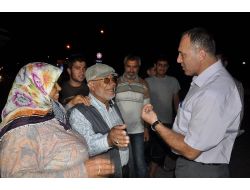 Emniyet Müdürü Akşamları Mahallelerde Gezerek Halkın Sorunlarını Dinliyor