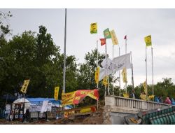 GEZİ PARKI'NDA ÖCALAN POSTERİ