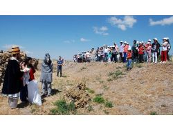 Tarihe Yolculuk Başlıyor