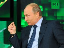 PUTİN: ESED’İN AVUKATI DEĞİLİZ