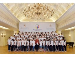 Toros Yağmurlu Öğrenci, Hayrünnisa Gül'le Buluşan 81 Yıldız Arasında