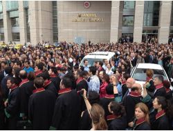 Avukatlardan Gazetecilere Hakaret