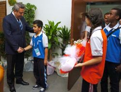 Türk Okullarında Görev Yapan Öğretmenleri Kutluyorum