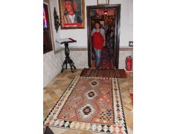 Selçuklu Motifli Mermer Kilim Görenleri Şaşırtıyor