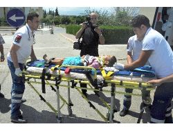 Üçüncü Kattan Düşen Çocuk Hafif Yaralı Olarak Kurtuldu