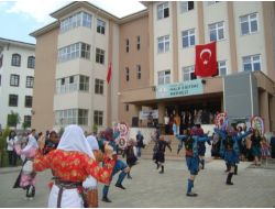 Simav Halk Eğitimi Merkezi'nden Yıl Sonu Sergisi
