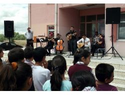 Boğazlıyan’da Müzik Öğretmenleri Okulları Dolaşarak Konser Veriyor