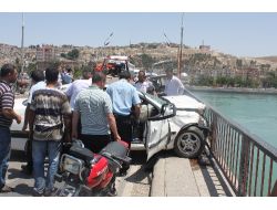 Birecik Köprüsü'nde Kaza: 3 Yaralı