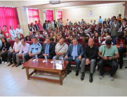 Eflani Lisesi Öğrencileri Tiyatro Oyunu Sahneledi