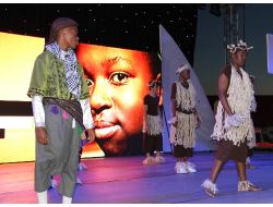 Diyarbakır Kültür Şöleni Başladı, On Binler Stada Akın Etti