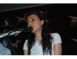 Erzin'de Liseli Öğrencilerin Şiir Dinletisi Yoğun İlgi Gördü