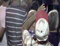 Bira İçip, Ağzını Türk Bayrağı İle Sildi