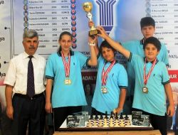 Satrancın ‘şah’ı Yamanlar