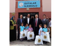 Miniklere Karne Öncesi Hediye Sürprizi