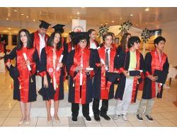 Omü Vakfı Özel Ortaokulu İlk Mezunlarını Verdi