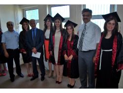 Beşikdüzü Kız Teknik Ve Meslek Lisesi'nde Mezuniyet Coşkusu