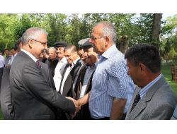 Valisi Güvençer, Muhtarlarla Yaylada Kahvaltı Yaptı