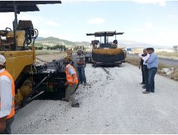 Acıpayam-kumafşarı Arası Sıcak Asfaltla Kaplanıyor