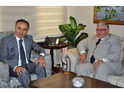 Etb Yönetimi Vali Altıparnmak'ı Ziyaret Etti