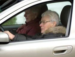 İsveç'te Yaşlılar Trafikte Ölüyor