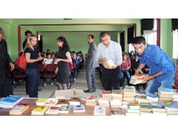 Yüksekovalı Öğrencilere Akseki´den Kitap Yardımı