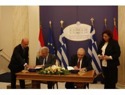 Mısır Dışişleri Bakanı Kamil Amr, Atina'da