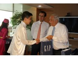 Hüsnü Özyeğin: Türk Okullarına Girmek İçin Yabancılar Benden Torpil İstiyor