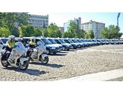 İş Adamlarının Desteği İle Alınan Araçlar Emniyete Verildi