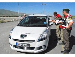 Jandarma Ekiplerinden Sürücülere Hediye