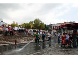 Gezi Parkı Temizleniyor