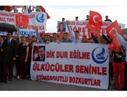 Başbakan’ı Mhp’liler Karşıladı