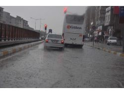 Yozgat'ta Şiddetli Yağış Hayatı Felç Etti