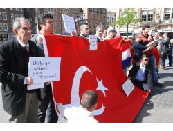 Hollandalı Türkler, Türkiye'deki Olayların Bir Önce Durmasını İstiyor