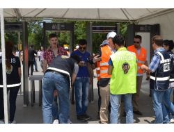 Miting Alanında Güvenlik Önlemi