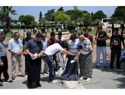 Mağdur Babalar Etek Giyerek Seslerini Duyurmaya Çalıştı