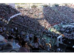Olimpiyat Stadı Doldu, Gözler Başlama Saatinde..
