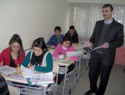 Sinop Fem Dershanesi, Sbs İçin Muhtaç Öğrencilere Yapraklı Test Dağıttı